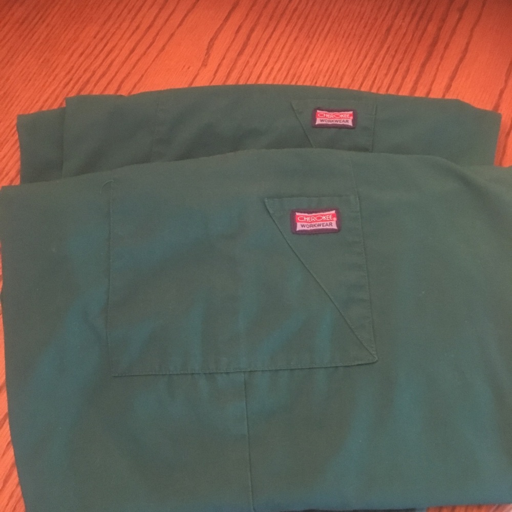 🍁SOLD🍁🙌🏻🎃2 scrub pant bundle make offer - Picture 1 of 4